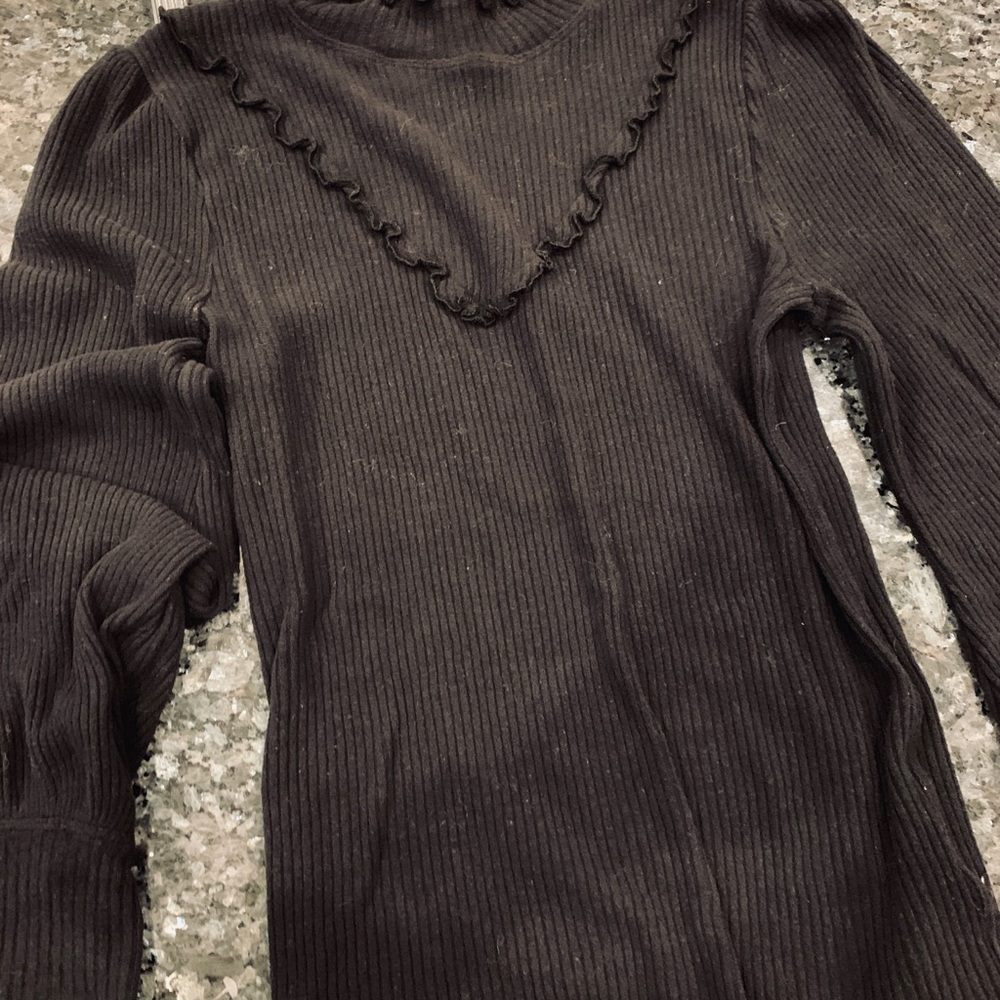 Long sleeve free people top.